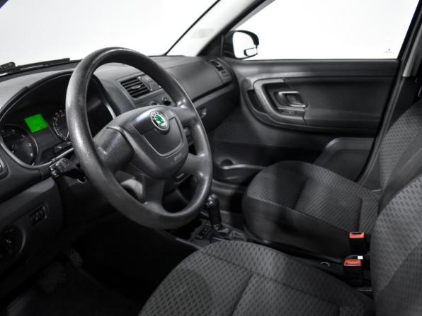 Skoda Fabia II Рестайлинг с пробегом 2010 года, цена 500 000 рублей, 212100 км, хэтчбек, Автокод Объявления