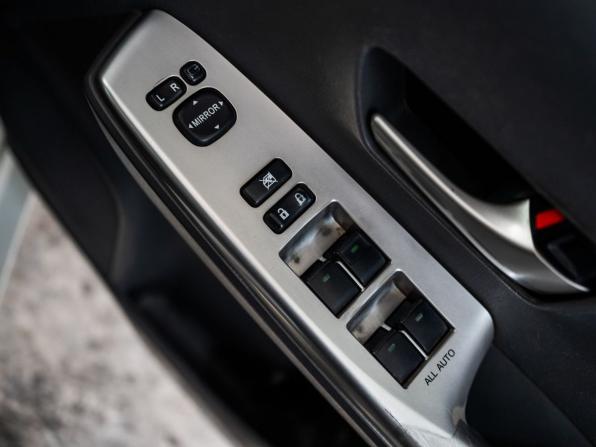 Toyota Prius Alpha I (ZVW40/41) с пробегом 2012 года, цена 1 150 000 рублей, 240000 км, универсал, Автокод Объявления