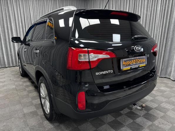 Kia Sorento II Рестайлинг с пробегом 2017 года, цена 1 900 000 рублей, 194635 км, внедорожник, Автокод Объявления