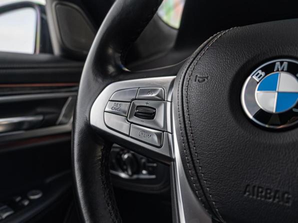 BMW 7 серии VI (G11/G12) с пробегом 2018 года, цена 5 690 000 рублей, 28568 км, седан, Автокод Объявления