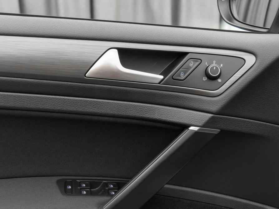 Volkswagen Golf VII Рестайлинг Москва  - изображение 15