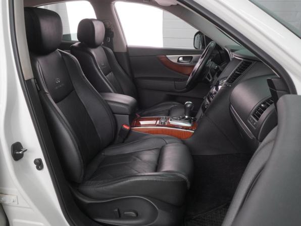 Infiniti FX II (S51) с пробегом 2010 года, цена 1 999 000 рублей, 143397 км, внедорожник, Автокод Объявления