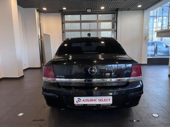 Opel Astra H Рестайлинг с пробегом 2012 года, цена 510 000 рублей, 243716 км, седан, Автокод Объявления