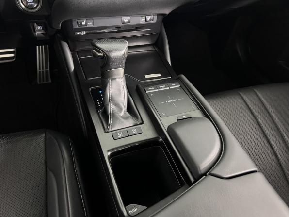 Lexus ES VII с пробегом 2020 года, цена 3 400 000 рублей, 166720 км, седан, Автокод Объявления