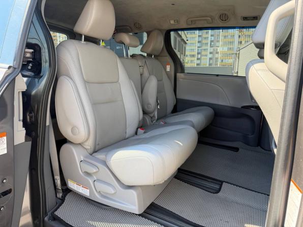 Toyota Sienna III Рестайлинг 2 с пробегом 2019 года, цена 3 500 000 рублей, 95000 км, минивэн, Автокод Объявления