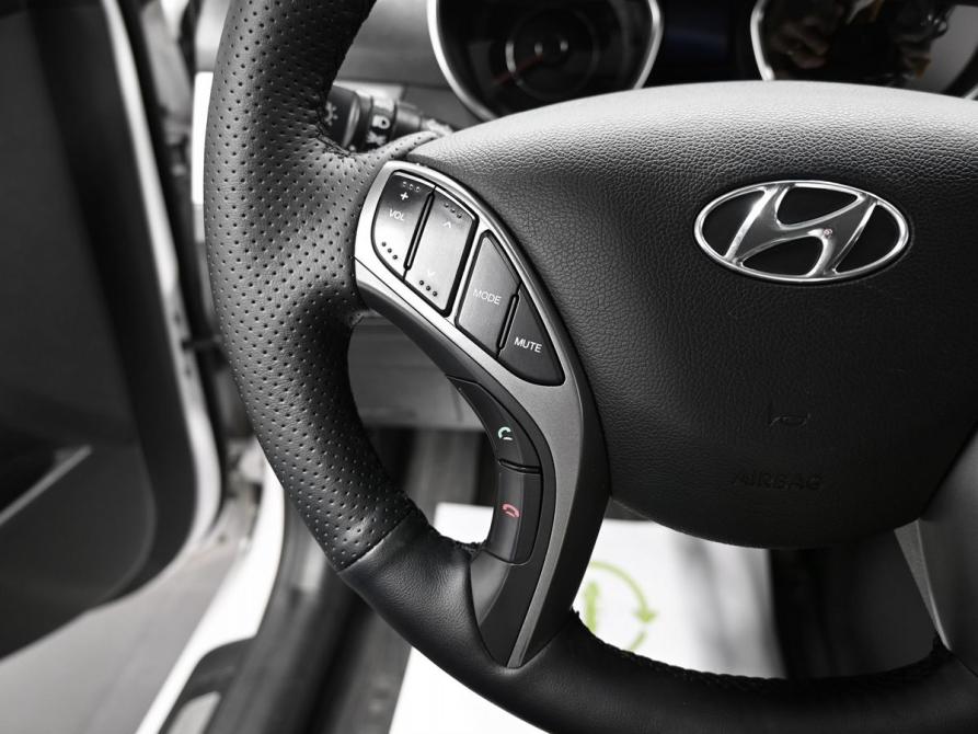 Hyundai Elantra V (MD) Рестайлинг Тверь  - изображение 19