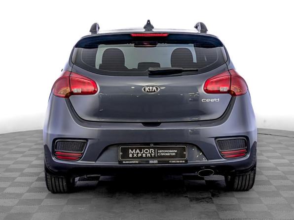 Kia Ceed II Рестайлинг с пробегом 2017 года, цена 1 320 000 рублей, 143061 км, хэтчбек, Автокод Объявления