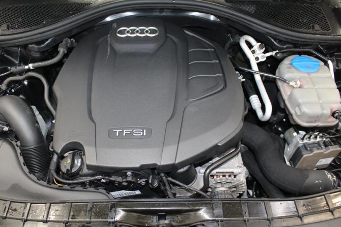 Audi A6 IV (C7) Рестайлинг с пробегом 2015 года, цена 1 690 000 рублей, 212427 км, седан, Автокод Объявления