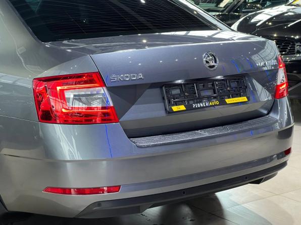 Skoda Octavia III (A7) Рестайлинг с пробегом 2017 года, цена 1 860 000 рублей, 126000 км, лифтбек, Автокод Объявления