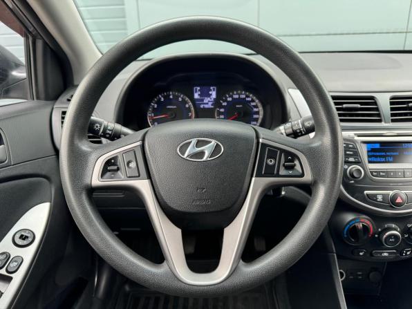 Hyundai Solaris I Рестайлинг с пробегом 2014 года, цена 850 000 рублей, 130000 км, седан, Автокод Объявления