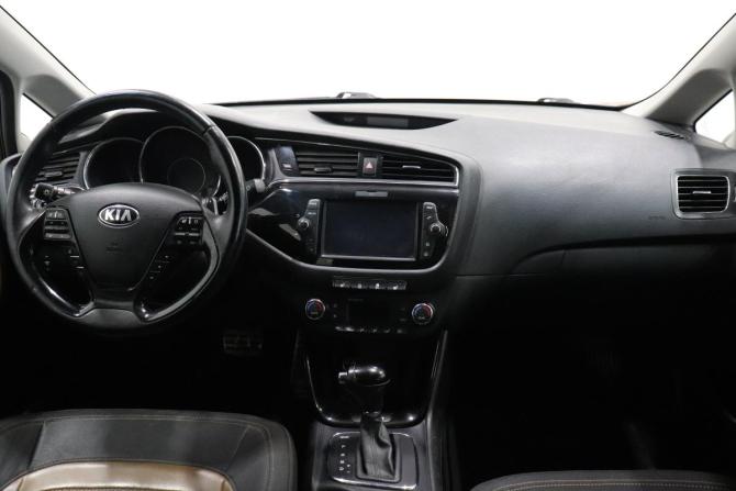 Kia Ceed II Рестайлинг с пробегом 2017 года, цена 1 457 000 рублей, 66579 км, хэтчбек, Автокод Объявления