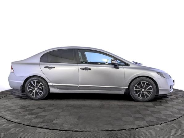 Honda Civic VIII Рестайлинг с пробегом 2009 года, цена 1 060 000 рублей, 157622 км, седан, Автокод Объявления
