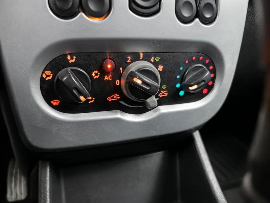 Renault Sandero I Москва  - изображение 18
