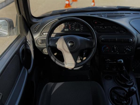 Chevrolet Niva I Рестайлинг с пробегом 2015 года, цена 539 000 рублей, 107883 км, внедорожник, Автокод Объявления