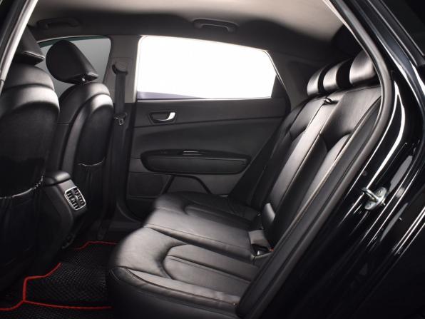 Kia Optima IV Рестайлинг с пробегом 2020 года, цена 2 324 995 рублей, 63270 км, седан, Автокод Объявления