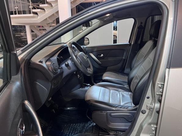 Renault Sandero II с пробегом 2016 года, цена 835 000 рублей, 294352 км, хэтчбек, Автокод Объявления