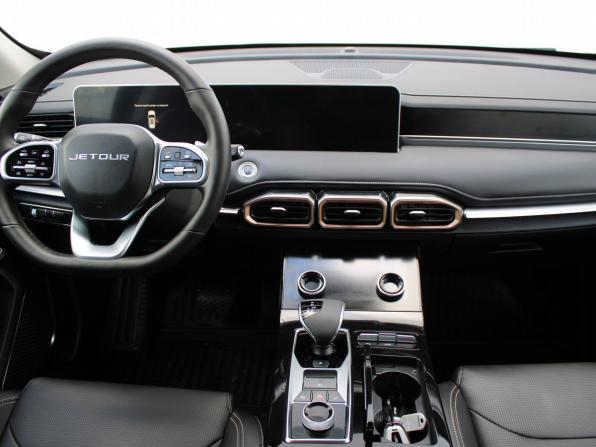 JETOUR X70+ I Рестайлинг с пробегом 2026 года, цена 2 439 000 рублей, 4035 км, внедорожник, Автокод Объявления