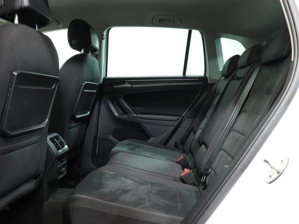 Volkswagen Tiguan II с пробегом 2017 года, цена 2 995 000 рублей, 71000 км, внедорожник, Автокод Объявления