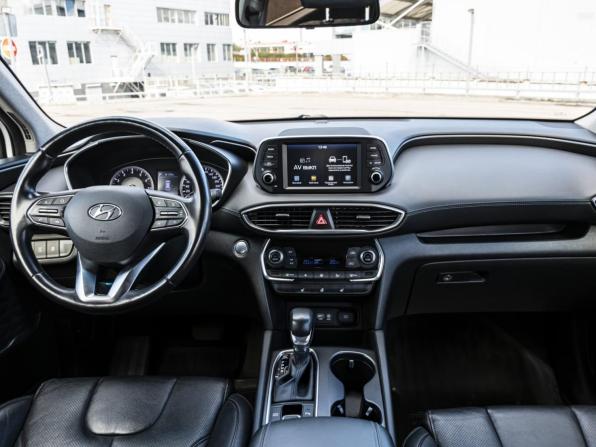 Hyundai Santa Fe IV с пробегом 2019 года, цена 2 389 000 рублей, 136905 км, внедорожник, Автокод Объявления