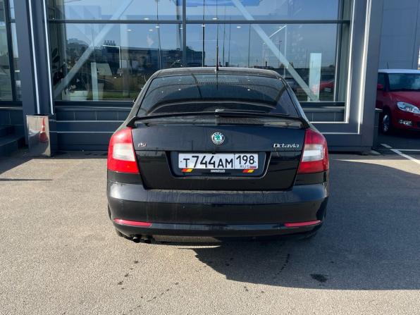 Skoda Octavia II (A5) Рестайлинг с пробегом 2012 года, цена 930 000 рублей, 175000 км, лифтбек, Автокод Объявления