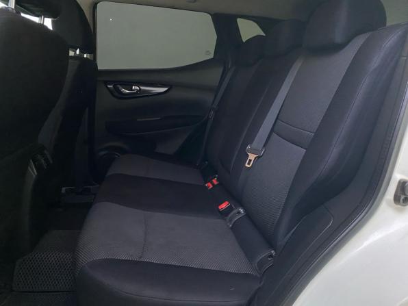 Nissan Qashqai II с пробегом 2017 года, цена 1 679 000 рублей, 175738 км, внедорожник, Автокод Объявления