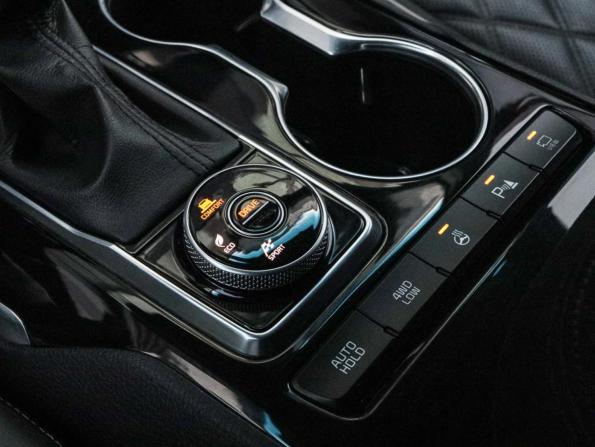 Kia Mohave I Рестайлинг 2 с пробегом 2021 года, цена 4 750 000 рублей, 84902 км, внедорожник, Автокод Объявления
