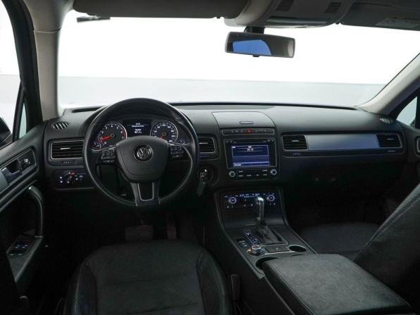 Volkswagen Touareg II Рестайлинг с пробегом 2015 года, цена 2 580 055 рублей, 119715 км, внедорожник, Автокод Объявления