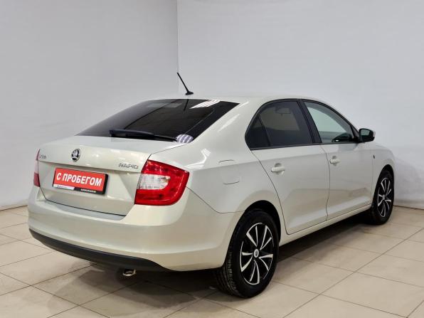 Skoda Rapid I с пробегом 2016 года, цена 900 000 рублей, 175200 км, лифтбек, Автокод Объявления