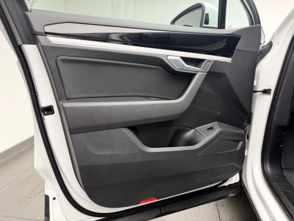 Volkswagen Touareg III Рестайлинг с пробегом 2024 года, цена 7 157 000 рублей, 100 км, внедорожник, Автокод Объявления