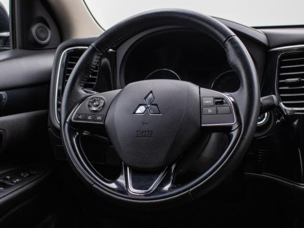 Mitsubishi Outlander III Рестайлинг 3 с пробегом 2019 года, цена 1 900 000 рублей, 141952 км, внедорожник, Автокод Объявления