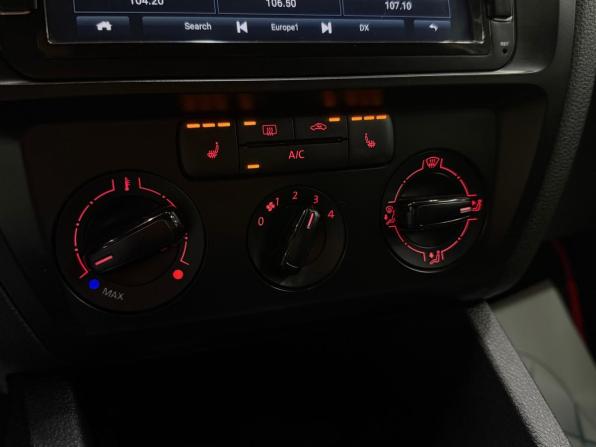Volkswagen Jetta VI Рестайлинг с пробегом 2015 года, цена 1 160 000 рублей, 106837 км, седан, Автокод Объявления