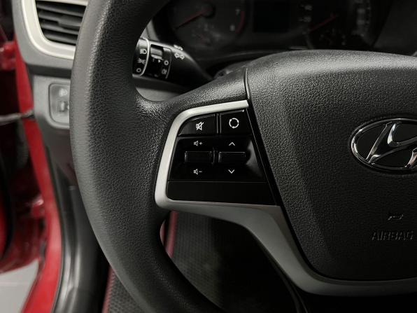 Hyundai Solaris II с пробегом 2019 года, цена 1 345 000 рублей, 90863 км, седан, Автокод Объявления