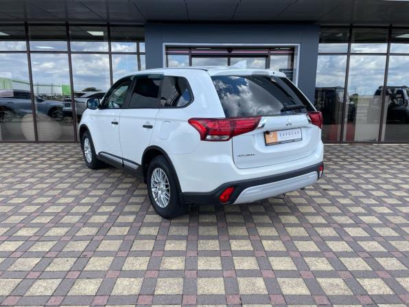 Mitsubishi Outlander III Рестайлинг 3 с пробегом 2021 года, цена 2 263 000 рублей, 115000 км, внедорожник, Автокод Объявления