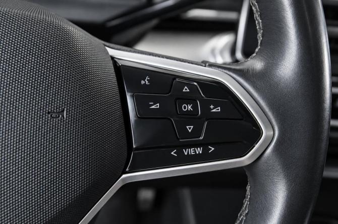 Volkswagen ID.6 с пробегом 2022 года, цена 4 799 000 рублей, 65000 км, внедорожник, Автокод Объявления