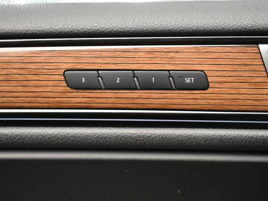 Volkswagen Touareg II Рестайлинг Москва  - изображение 31