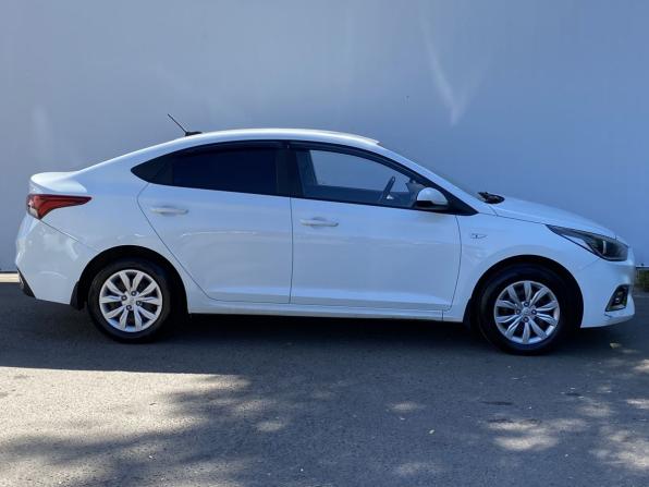Hyundai Solaris II с пробегом 2018 года, цена 1 250 000 рублей, 127717 км, седан, Автокод Объявления
