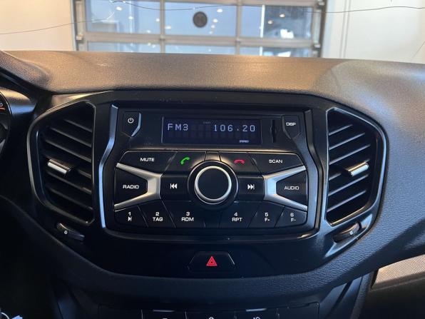 Lada (ВАЗ) Vesta I с пробегом 2017 года, цена 649 000 рублей, 232238 км, седан, Автокод Объявления