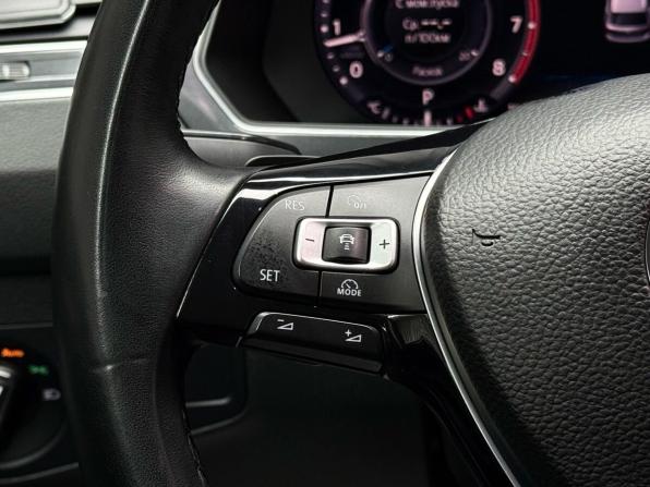 Volkswagen Tiguan II с пробегом 2017 года, цена 2 699 000 рублей, 156000 км, внедорожник, Автокод Объявления