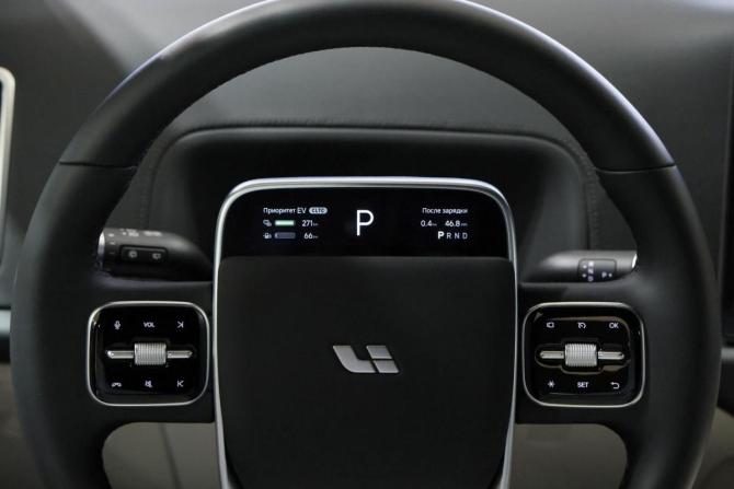 Новый Li Auto (Lixiang) L9 I Рестайлинг 2025 года, цена 11 990 000 рублей, внедорожник, Автокод Объявления