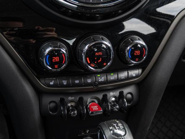 Mini Countryman II с пробегом 2018 года, цена 2 550 000 рублей, 26132 км, внедорожник, Автокод Объявления