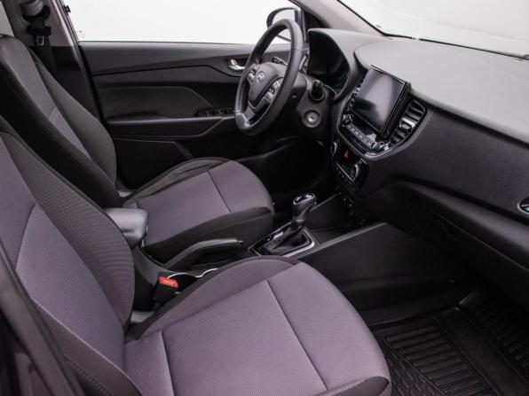 Hyundai Solaris II Рестайлинг с пробегом 2021 года, цена 1 580 000 рублей, 134419 км, седан, Автокод Объявления