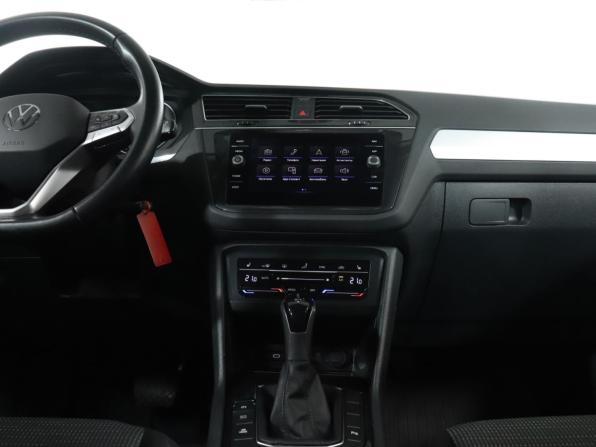 Volkswagen Tiguan II Рестайлинг с пробегом 2021 года, цена 2 649 000 рублей, 53500 км, внедорожник, Автокод Объявления