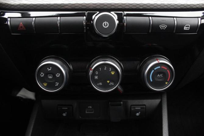 Lada (ВАЗ) Vesta I Рестайлинг (NG) с пробегом 2024 года, цена 1 290 000 рублей, 59876 км, седан, Автокод Объявления