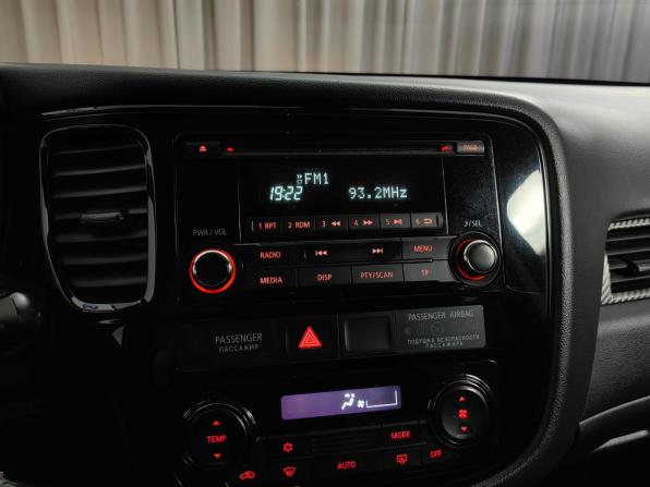 Mitsubishi Outlander III Рестайлинг 2 с пробегом 2018 года, цена 1 555 000 рублей, 226219 км, внедорожник, Автокод Объявления