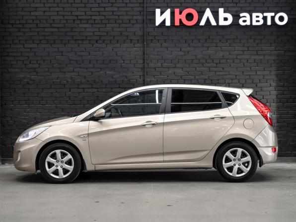 Hyundai Solaris I с пробегом 2013 года, цена 625 000 рублей, 306788 км, хэтчбек, Автокод Объявления