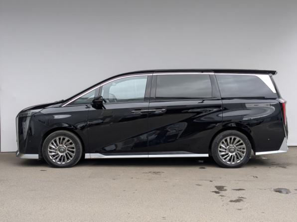 GAC M8 с пробегом 2024 года, цена 3 895 000 рублей, 97137 км, минивэн, Автокод Объявления