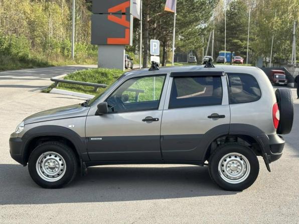 Chevrolet Niva I Рестайлинг с пробегом 2018 года, цена 825 000 рублей, 95726 км, внедорожник, Автокод Объявления