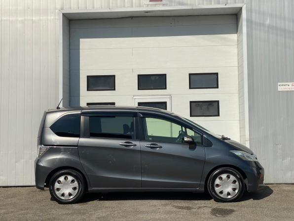Honda Freed I Рестайлинг с пробегом 2012 года, цена 1 140 500 рублей, 169991 км, компактвэн, Автокод Объявления