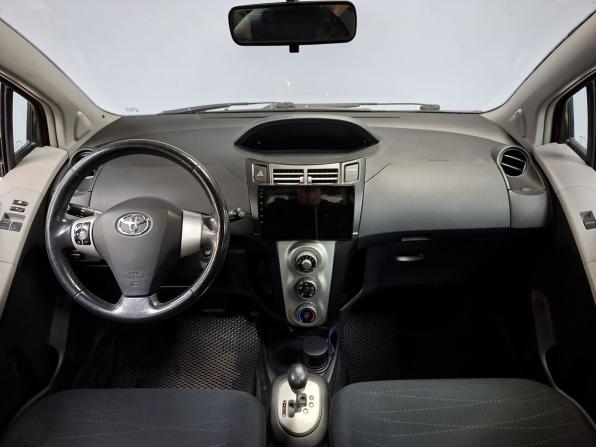 Toyota Yaris II с пробегом 2008 года, цена 489 000 рублей, 210401 км, хэтчбек, Автокод Объявления