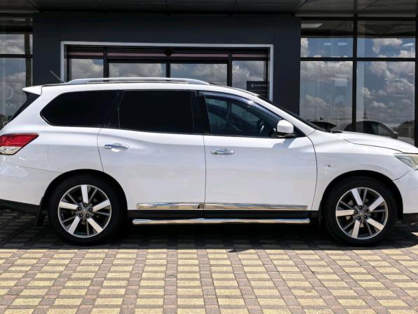 Nissan Pathfinder IV с пробегом 2014 года, цена 1 557 000 рублей, 164010 км, внедорожник, Автокод Объявления